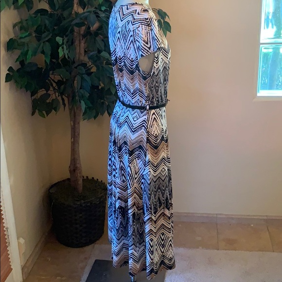 Midi Dress - Picture 5 of 9